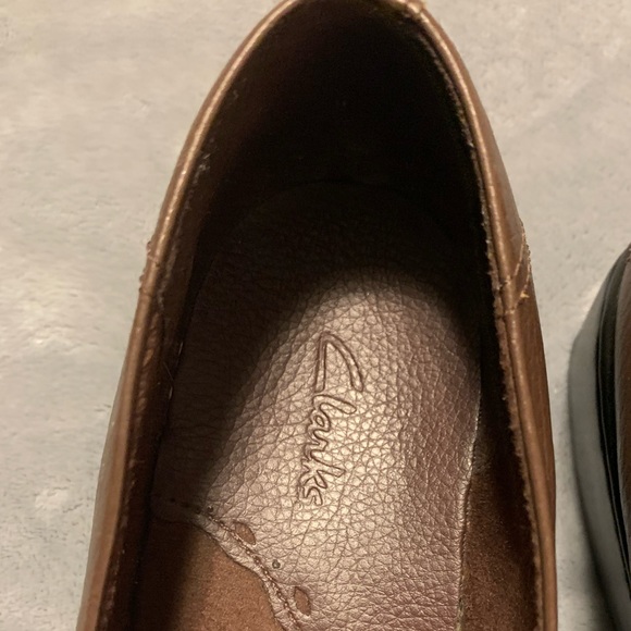 ❤️CLARKS LADIES SIZE 9M BROWN LEATHER SHOES ARE COMFY AND LOOK BRAND NEW!❤️ - Picture 4 of 10